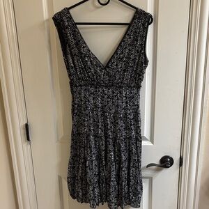 Max Studio Black and White V-Neck Mini Dress